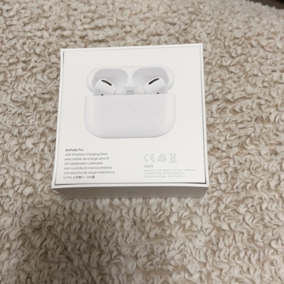 Apple AirPod Pro Box - Picture 3 of 3